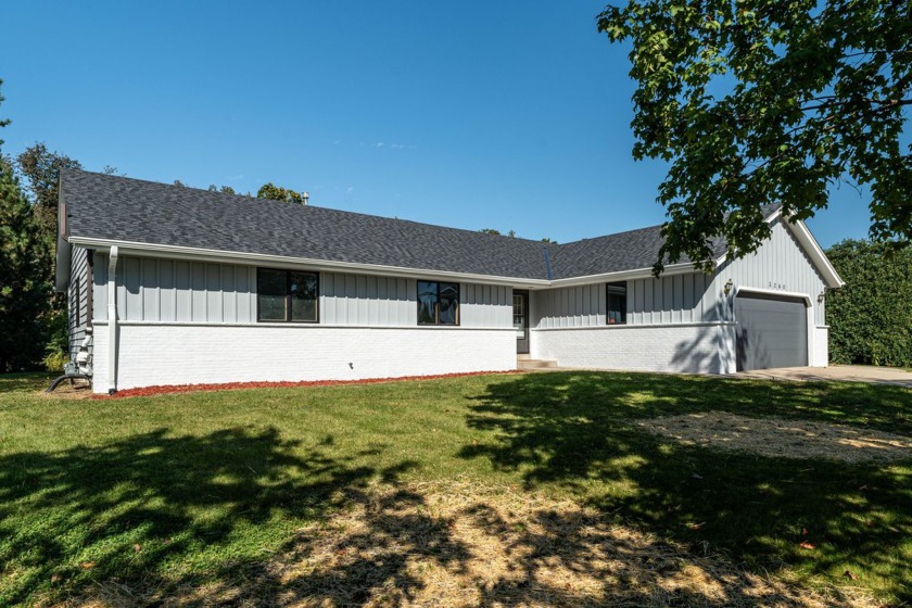 Rare opportunity to own a completley renovated executive ranch - Beach Home for sale in Oak Creek, Wisconsin on Beachhouse.com