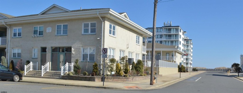 This Ocean Bay one bedroom with one bath unit on the beach block - Beach Condo for sale in Longport, New Jersey on Beachhouse.com