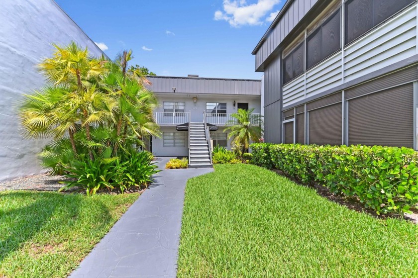 Enjoy every day in this ground-floor golf & lakeview condo in - Beach Condo for sale in Delray Beach, Florida on Beachhouse.com