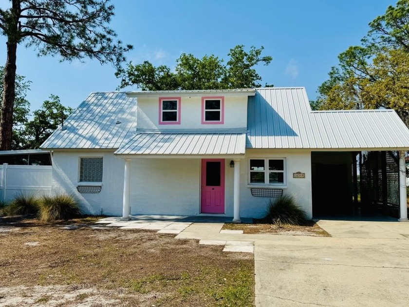Charming Waterfront Retreat in the Heart of Cedar Key...Welcome - Beach Home for sale in Cedar Key, Florida on Beachhouse.com