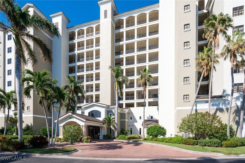 MUST SEE this beautiful and spacious third floor 3 bedrooms/2.5 - Beach Condo for sale in Fort Myers, Florida on Beachhouse.com