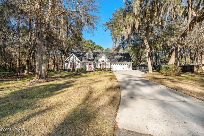 Don't miss your chance for this great Ranch style home located - Beach Home for sale in Beaufort, South Carolina on Beachhouse.com