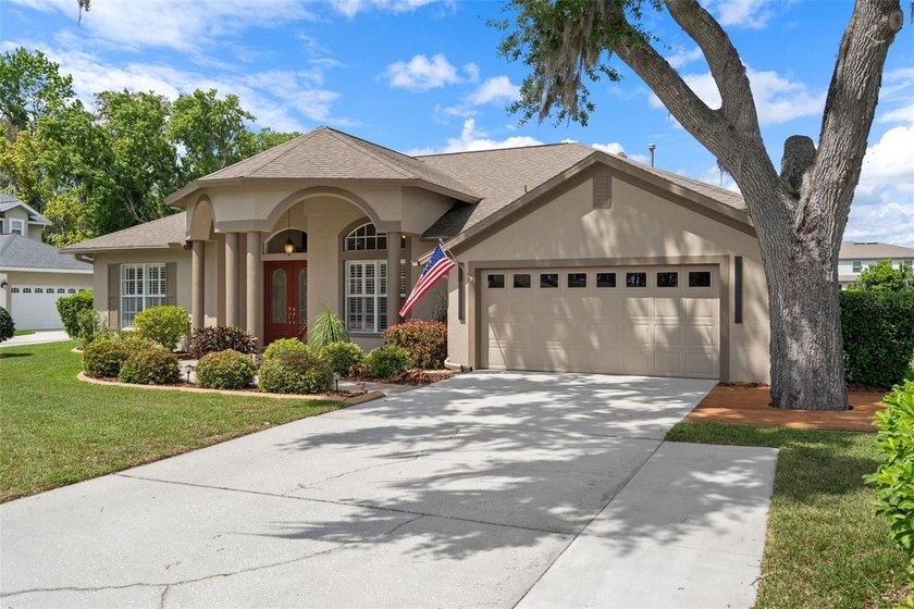 LAKEFRONT LIVING on one of Pasco County's premier lakes-Perfect - Beach Home for sale in Land O Lakes, Florida on Beachhouse.com