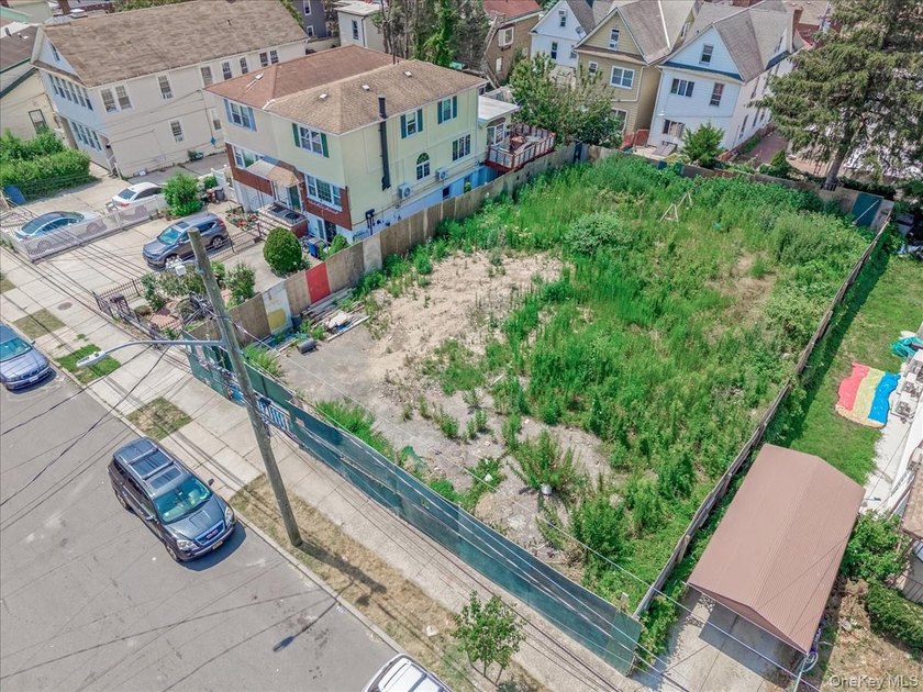 Development Opportunity in Prime College Point Location Offered - Beach Lot for sale in College Point, New York on Beachhouse.com