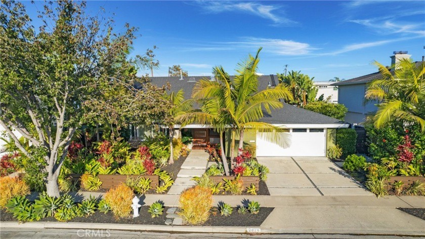 Welcome to your dream oasis in the heart of Mesa Verde's - Beach Home for sale in Costa Mesa, California on Beachhouse.com