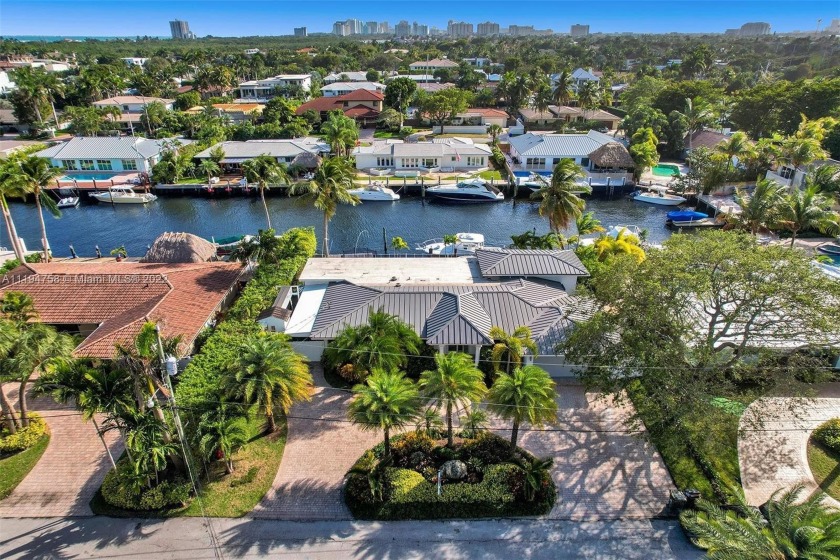 Modern Coral Ridge waterfront home with spectacular views of the - Beach Home for sale in Fort  Lauderdale, Florida on Beachhouse.com