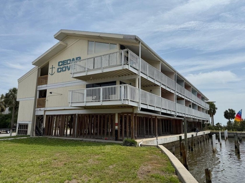 GREAT opportunity to own a slice of CEDAR KEY! This charming - Beach Condo for sale in Cedar Key, Florida on Beachhouse.com