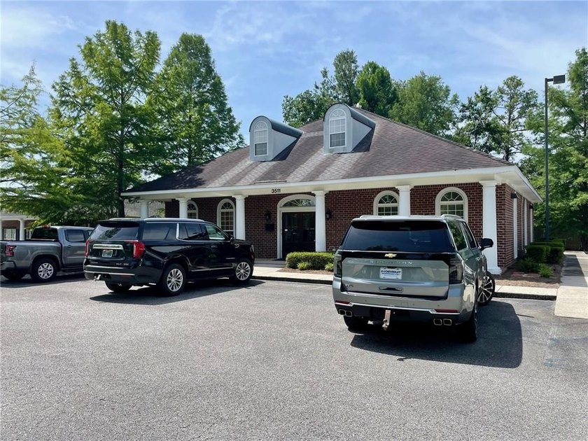 Building consists of 4 offices, conference room, copy room - Beach Office for sale in Mobile, Alabama on Beachhouse.com