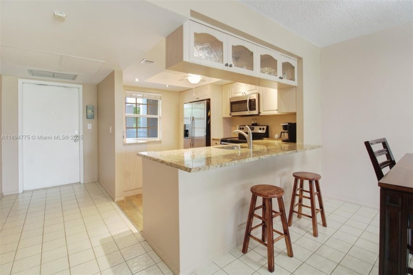 Move-in ready & fully furnished! Beautifully renovated 2-bed - Beach Condo for sale in Pompano Beach, Florida on Beachhouse.com