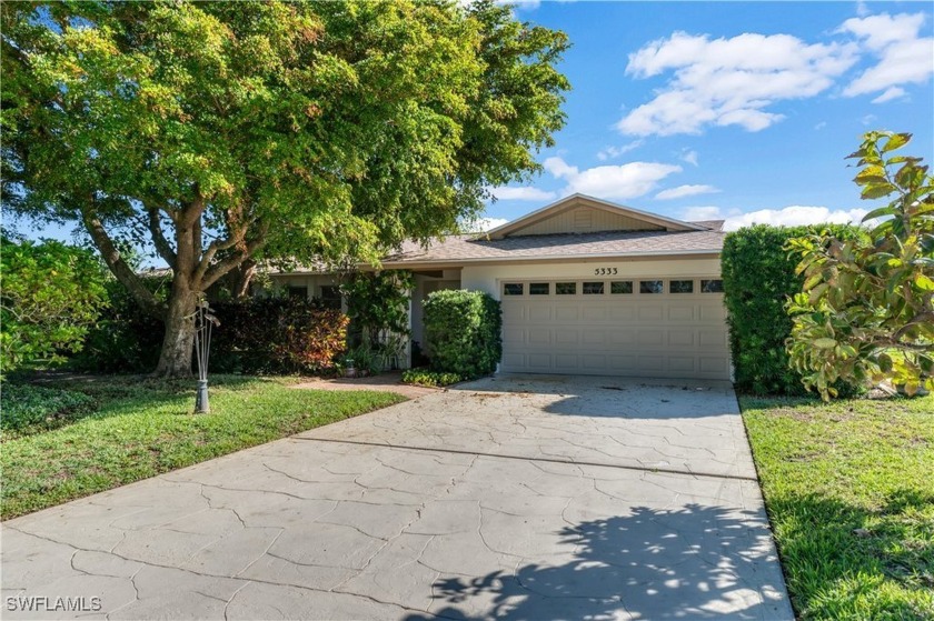 This fabulous Whiskey Creek pool home, with indirect canal - Beach Home for sale in Fort Myers, Florida on Beachhouse.com