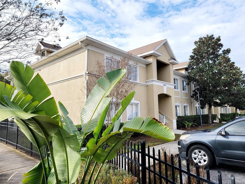 WONDERFUL 3 Bedrooms, 2 Bathrooms CORNER Unit in Villages of - Beach Condo for sale in Riverview, Florida on Beachhouse.com