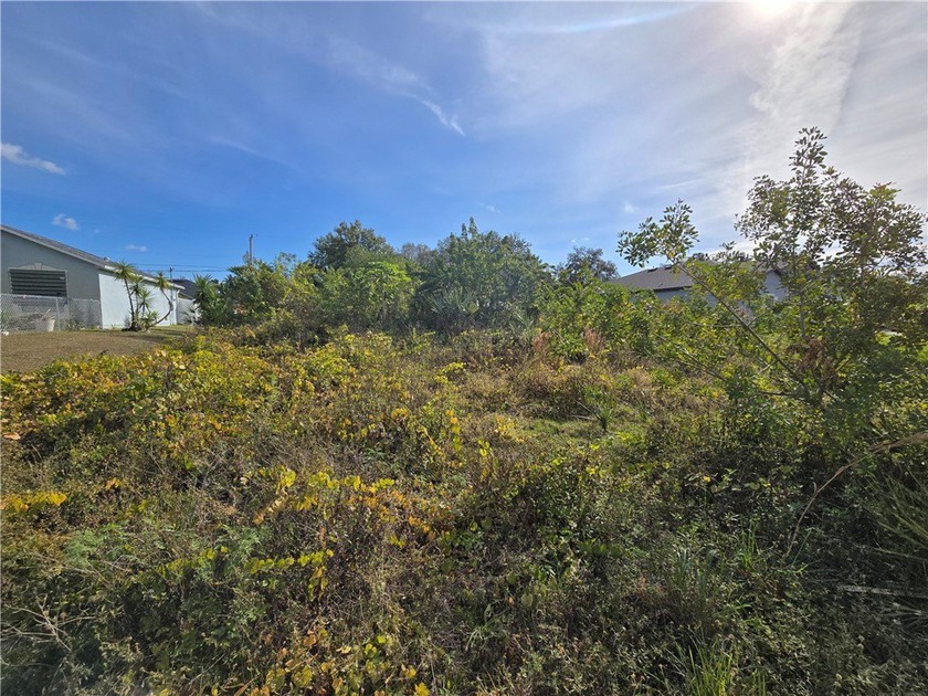 Build your Florida dream home on this 75x130 lot in Vero Lake - Beach Lot for sale in Vero Beach, Florida on Beachhouse.com