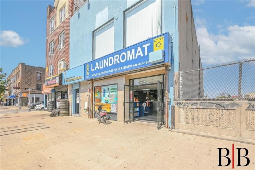 Amazing, unique opportunity to own this oversized commercial - Beach Commercial for sale in Brooklyn, New York on Beachhouse.com