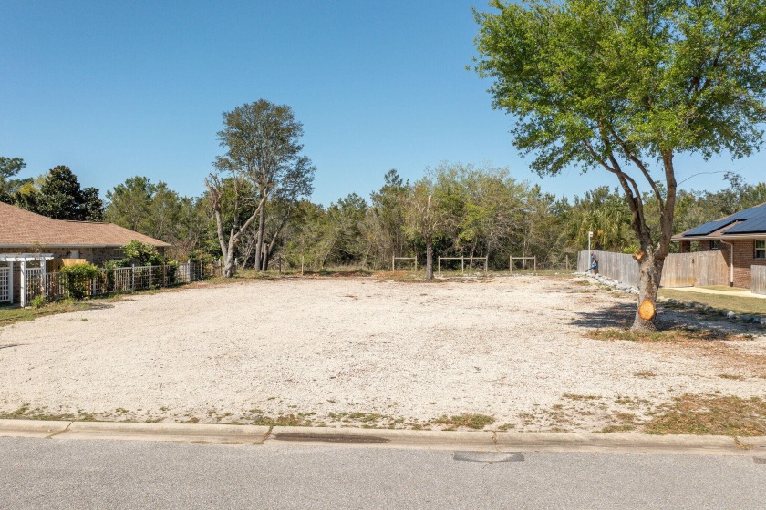 Pull into this beautiful, sound-side community with deeded beach - Beach Lot for sale in Navarre, Florida on Beachhouse.com