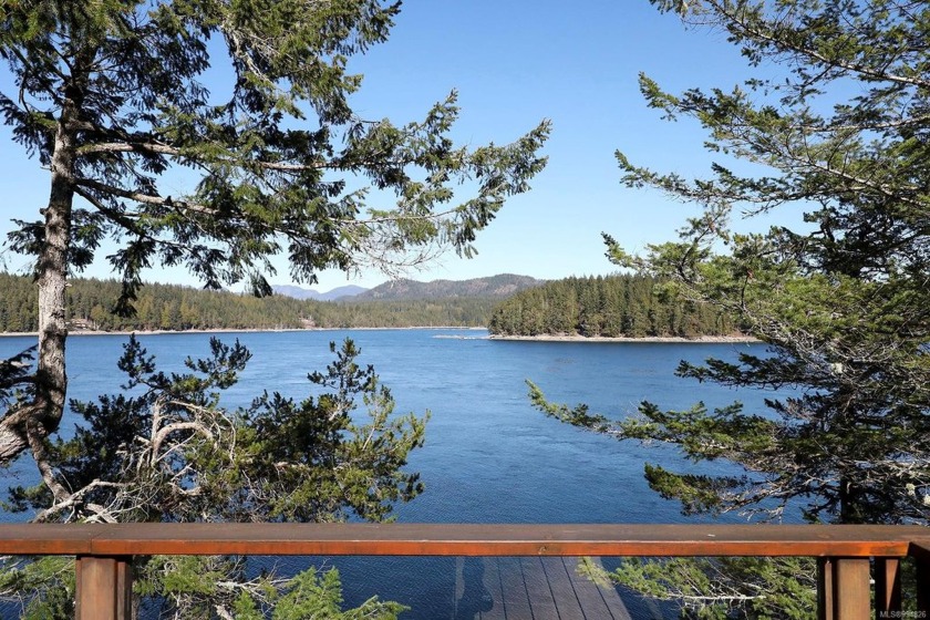 A MAGNIFICENT WATERFRONT ESTATE set on over 14 acres in the - Beach Home for sale in Cortes Island,  on Beachhouse.com