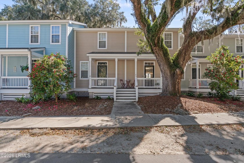 Experience the Port Royal lifestyle in this beautifully upgraded - Beach Townhome/Townhouse for sale in Port Royal, South Carolina on Beachhouse.com