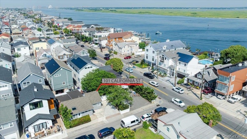 Welcome to this OVERSIZED ranch perfectly situated on a rare - Beach Home for sale in Long Beach, New York on Beachhouse.com