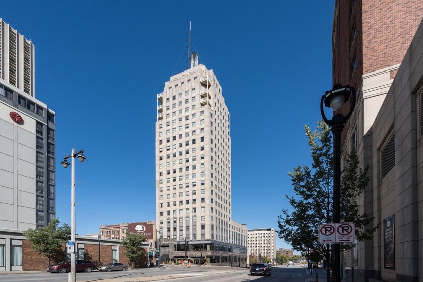 Absolutely stunning views await in 13th-floor corner unit at - Beach Condo for sale in Milwaukee, Wisconsin on Beachhouse.com