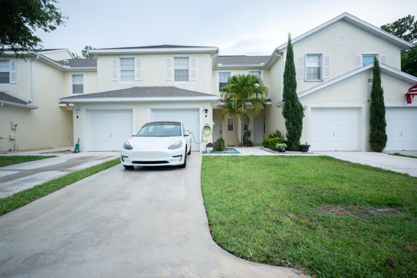 GREAT LOCATION!! GREENACRES FLORIDAGREAT PROPERTY!! IN AN  ALL - Beach Townhome/Townhouse for sale in Greenacres, Florida on Beachhouse.com