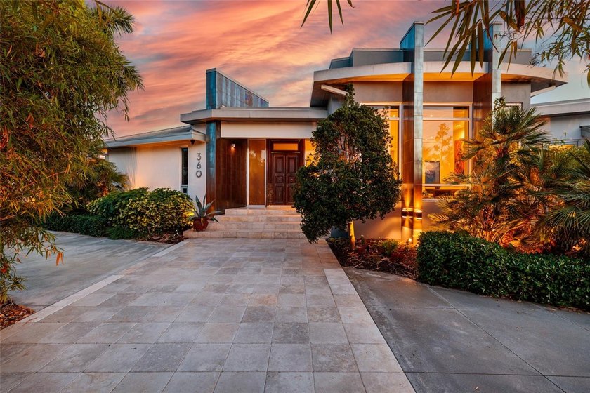 There are homes... and then there are experiences.

Welcome to - Beach Home for sale in St. Petersburg, Florida on Beachhouse.com