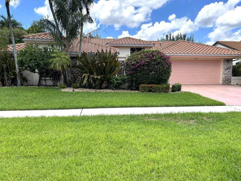 Beautiful 4 BR / 2 Bath Pool home in the highly desirable Boca - Beach Home for sale in Boca Raton, Florida on Beachhouse.com