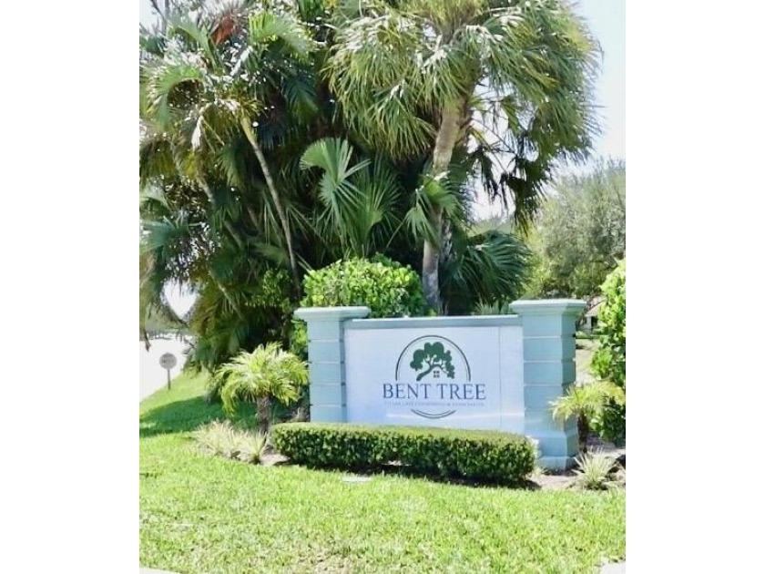 Welcome to this stunning, fully renovated 2-bedroom, 2-bath - Beach Home for sale in Boynton Beach, Florida on Beachhouse.com
