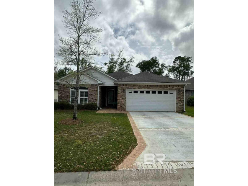 Spacious and beautifully designed 3-bedroom, 2-bath brick home - Beach Home for sale in Foley, Alabama on Beachhouse.com