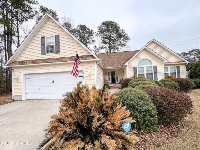 PERFECT FAMILY home on an oversized corner lot on one side and - Beach Home for sale in Havelock, North Carolina on Beachhouse.com
