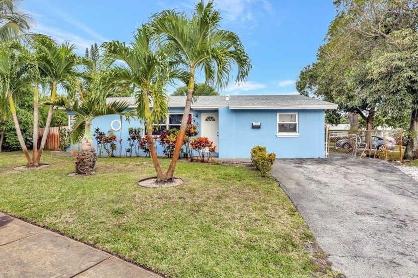 Welcome home to this charming 3-bedroom, 2-bathroom - Beach Home for sale in Deerfield Beach, Florida on Beachhouse.com