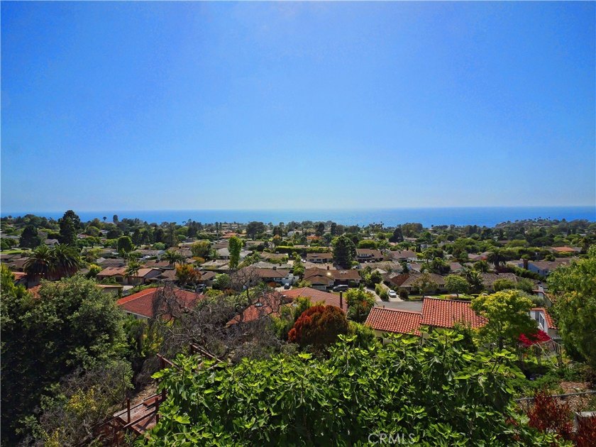 Breathtaking Panoramic Ocean VIEWS from this spacious Home with - Beach Home for sale in Palos Verdes Peninsula, California on Beachhouse.com