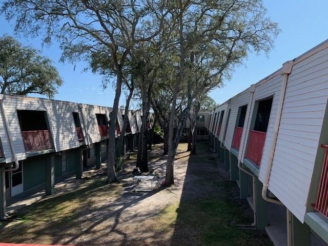 This waterfront community on Cinco Bayou boasts a community pool - Beach Condo for sale in Fort Walton Beach, Florida on Beachhouse.com