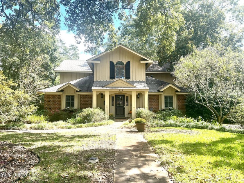 Discover this charming one-owner home in one of Pascagoula's - Beach Home for sale in Pascagoula, Mississippi on Beachhouse.com