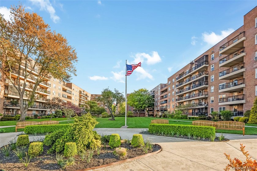 Welcome to Cryder Point in Beechhurst - where modern design - Beach Home for sale in Whitestone, New York on Beachhouse.com