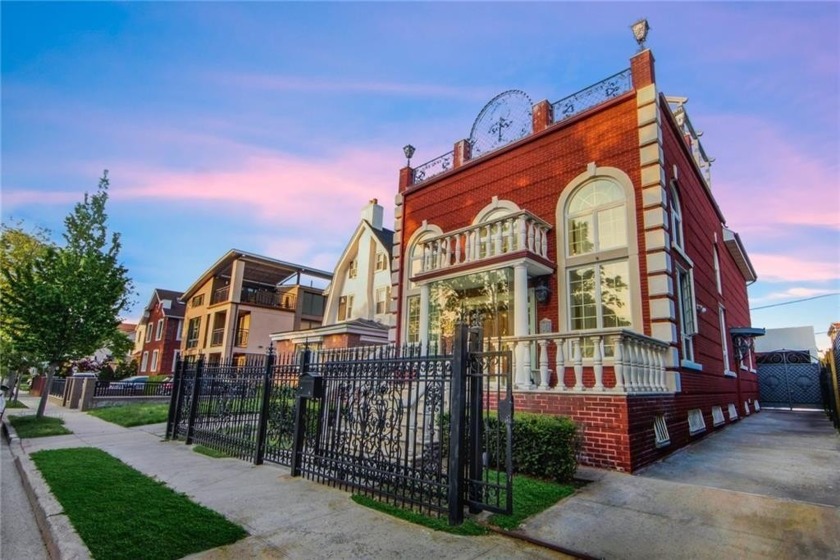 One of the most prestigious and desirable neighborhoods of South - Beach Home for sale in Brooklyn, New York on Beachhouse.com