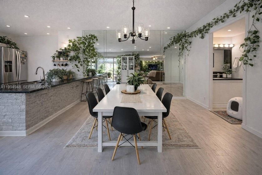 Beautifully renovated 2-bedroom, 2.5-bath townhouse located in - Beach Townhome/Townhouse for sale in West Palm Beach, Florida on Beachhouse.com