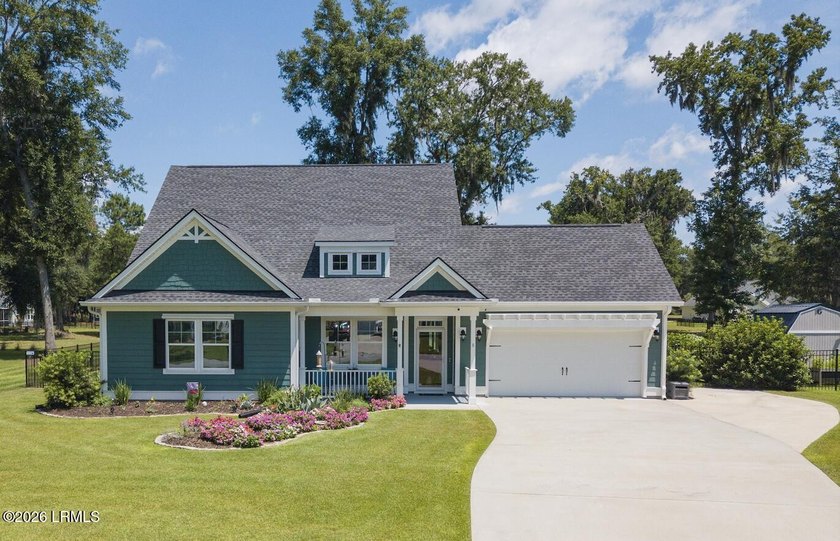 Somerset Point, Lady's Island in Beaufort, SC-serene pond views - Beach Home for sale in Beaufort, South Carolina on Beachhouse.com