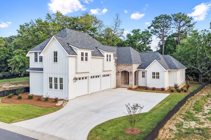 Beautiful Sweetwater Plan, 3 car garage, with 4 or 5 bedrooms or - Beach Home for sale in Fairhope, Alabama on Beachhouse.com