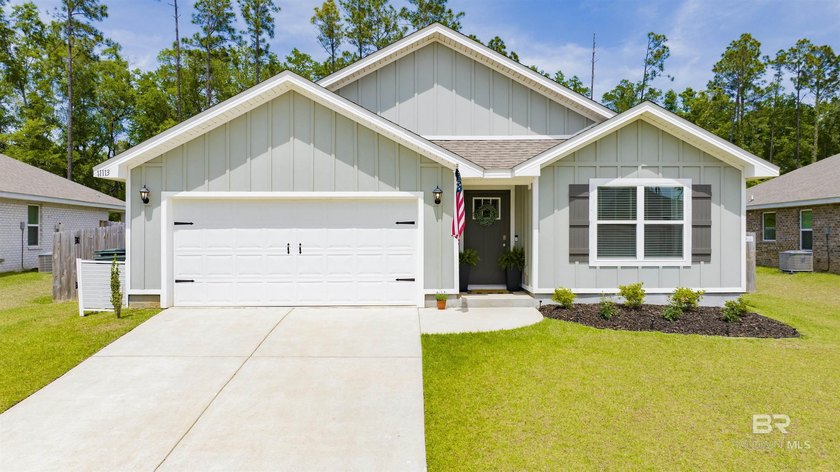 Welcome to this beautiful 4-bedroom, 2-bathroom home in the - Beach Home for sale in Daphne, Alabama on Beachhouse.com