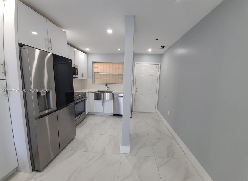 Fully updated 2-bedroom, 1-bath condo just minutes from Brickell - Beach Condo for sale in Miami, Florida on Beachhouse.com