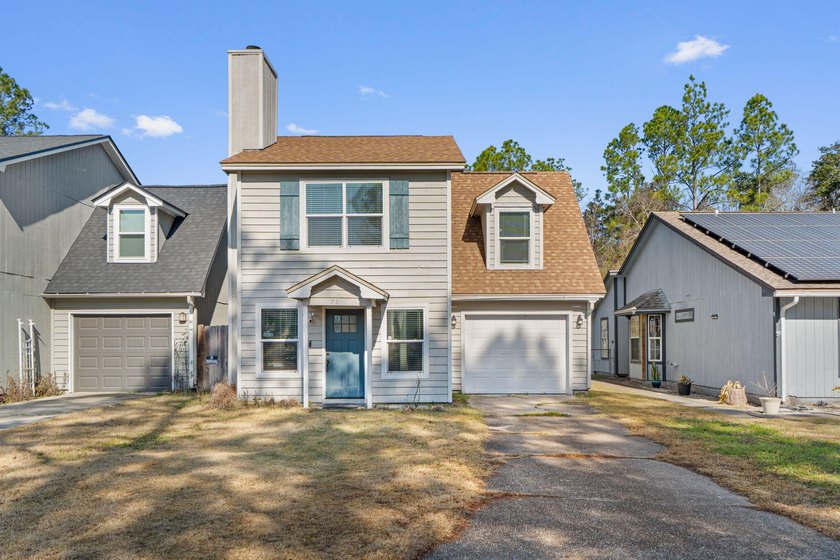 Well-maintained 3BR/2.5BA home in desirable Kelly Hill Estates! - Beach Home for sale in Valparaiso, Florida on Beachhouse.com