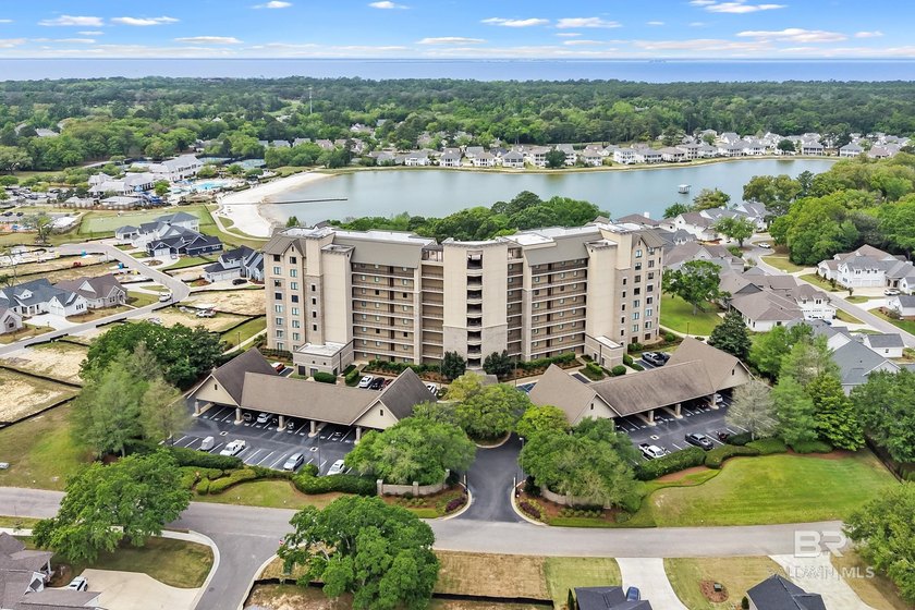 Beautiful well maintained condo on 2nd floor of Bayview.  All on - Beach Condo for sale in Fairhope, Alabama on Beachhouse.com