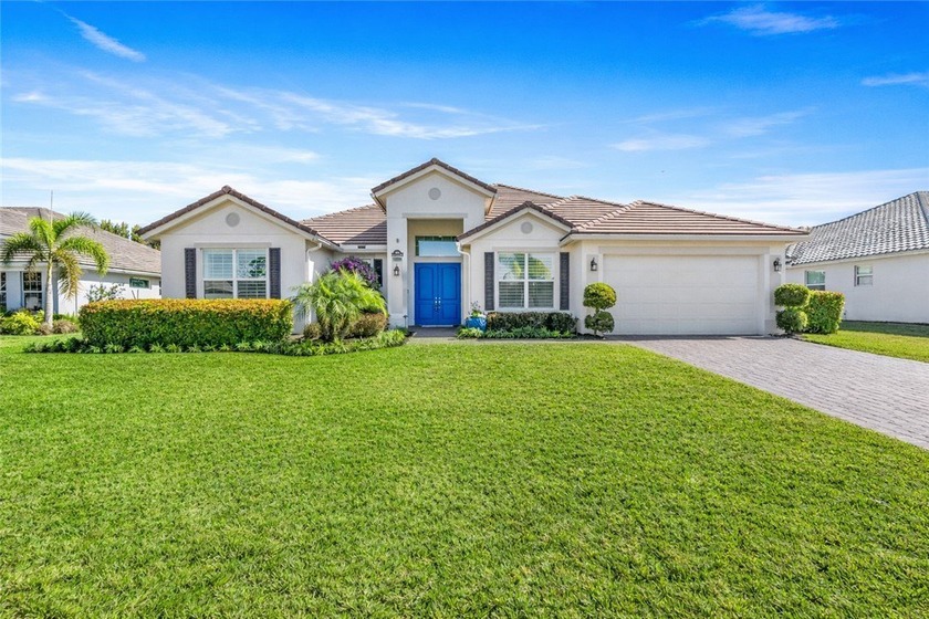 Beautifully maintained GHO CBS home. This 3BR/4BA residence - Beach Home for sale in Vero Beach, Florida on Beachhouse.com