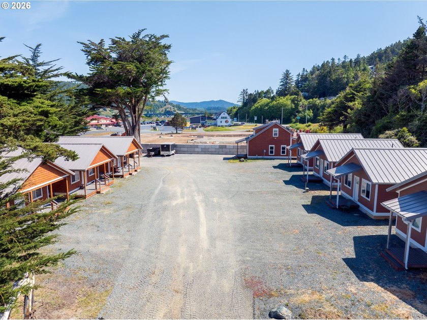Located near the Port of Gold Beach and just minutes from local - Beach Home for sale in Gold Beach, Oregon on Beachhouse.com