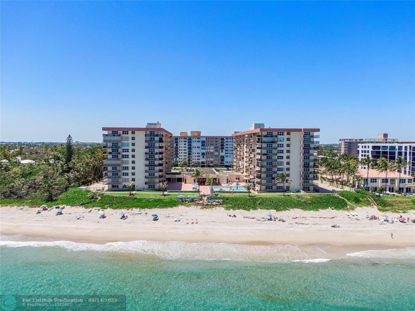 Corner condo unit with direct beach access! Extra window in the - Beach Condo for sale in Hillsboro Beach, Florida on Beachhouse.com