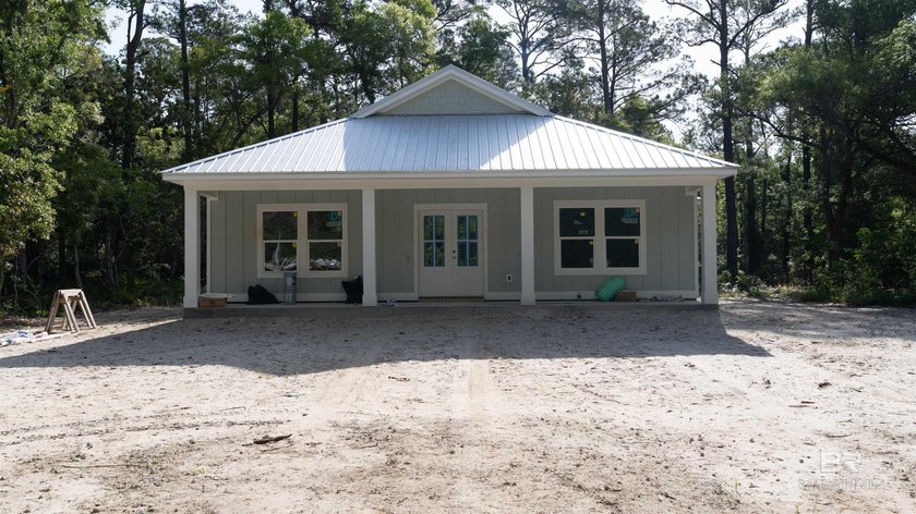 No HOA! Easy to show. Gold Fortified new construction on - Beach Home for sale in Gulf Shores, Alabama on Beachhouse.com