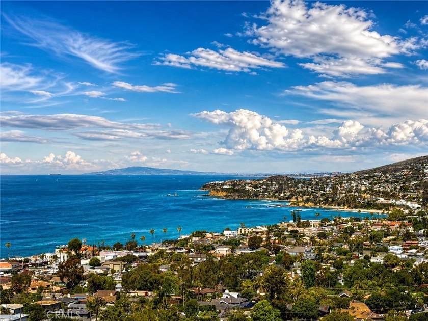 Perched to capture sweeping panoramic views of the ocean - Beach Home for sale in Laguna Beach, California on Beachhouse.com