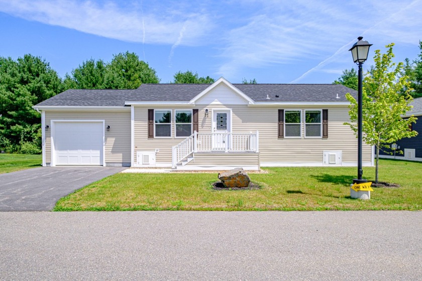 Welcome to Yankee Settlement! Experience single-level living in - Beach Home for sale in Kittery, Maine on Beachhouse.com