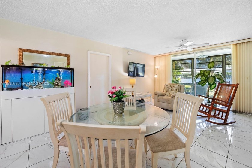 NICELY REMODEL UNIT. ONE BEDROOM, ONE BATHROOM WITH A WONDERFUL - Beach Condo for sale in Aventura, Florida on Beachhouse.com