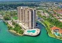 Excellent 3-bedroom unit, currently rented, featuring excellent - Beach Condo for sale in Miami, Florida on Beachhouse.com