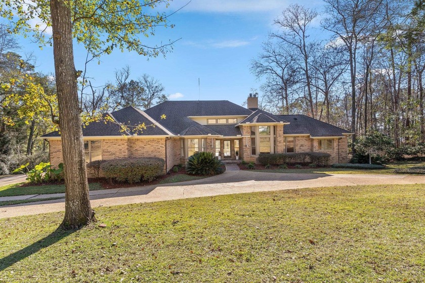 ENJOY STUNNING LAKEFRONT VIEWS from this elegant 4BR/4BA beauty! - Beach Home for sale in Tallahassee, Florida on Beachhouse.com